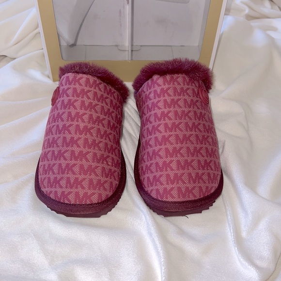 Michael Kors slipper Janis Color: Dark Berry size 8 NIB - Picture 3 of 8